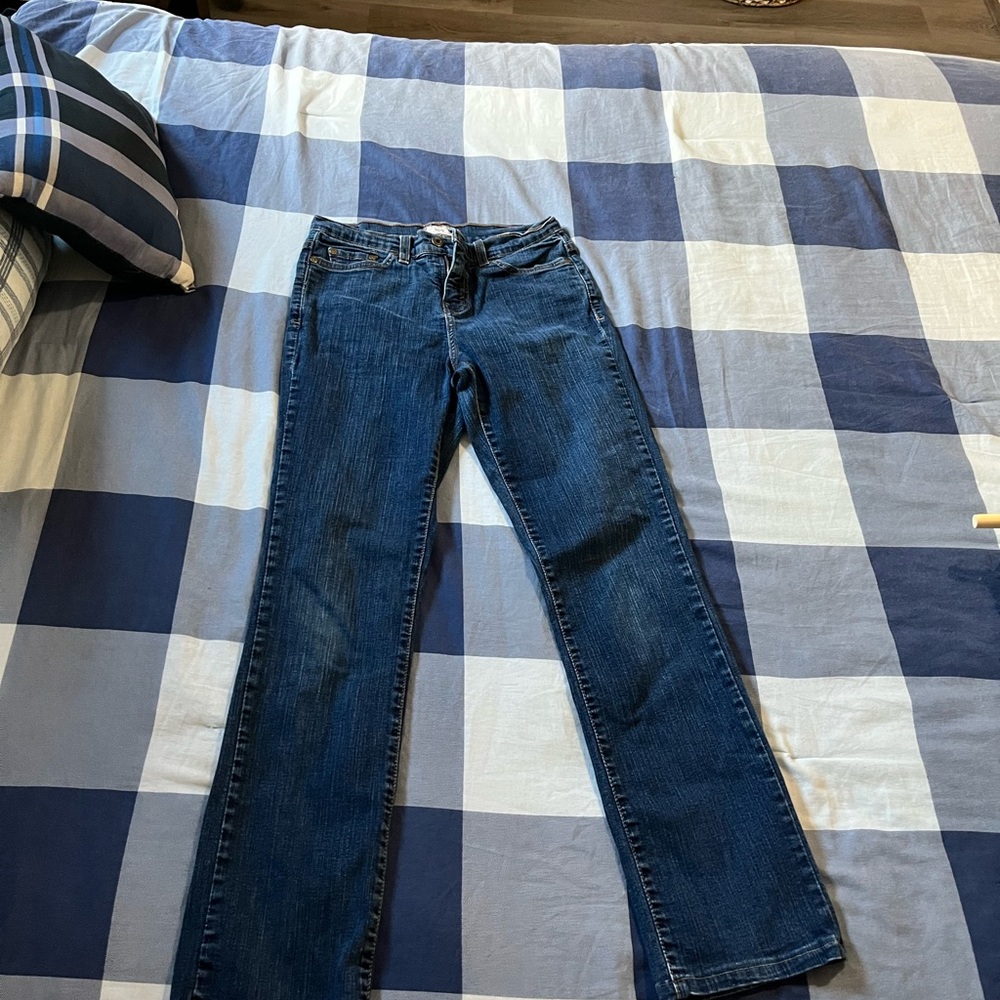 Classic Levi's Women’s Bootcut Blue Jeans